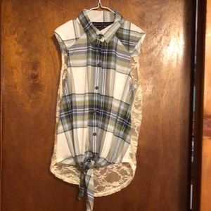 Polly & Esther plaid and lace shirt sz small
